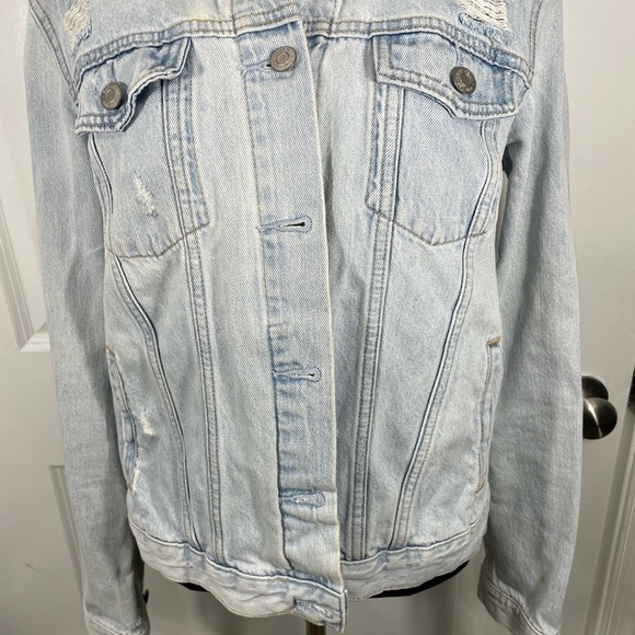 Gap Light Blue Denim Jacket Size Medium CB- - Picture 3 of 14